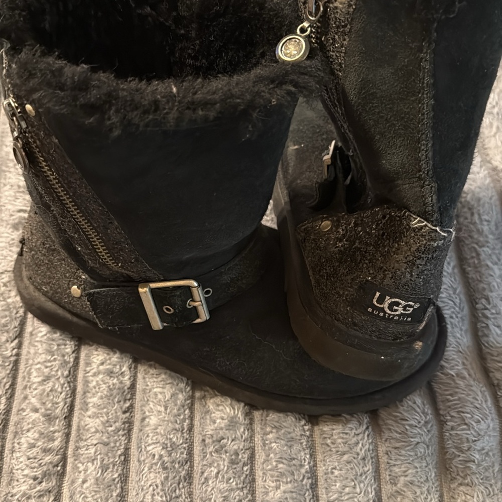 UGG Black Boots with Fur and Buckle